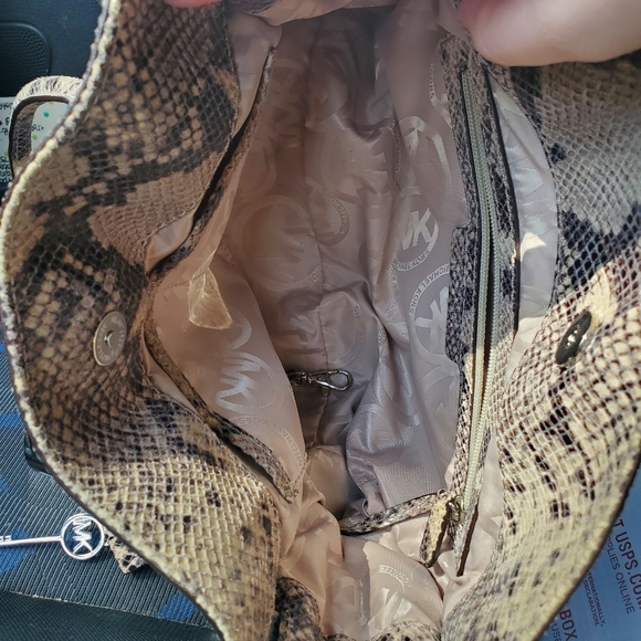 Michael Kors Hamilton Python Snake Embossed Leather Shoulder Bag - Picture 10 of 16